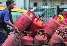 lpg-gas-cylinder-price-increases-by-rs-25-check-latest-rates-gas-clyinder-price-increased-rs-200-in-the-last-three-months-news-updates