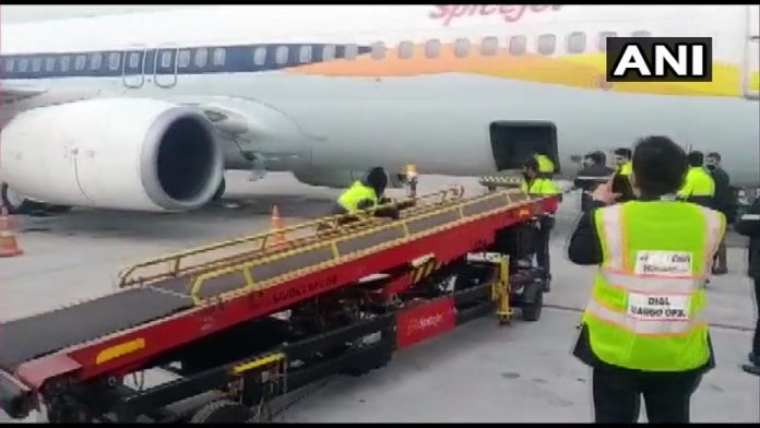 covid19-vaccine-news-first-flight-ferrying-covid19-covishield-vaccines-departs-today-from-pune-to-delhi covid19-vaccine-news-first-flight-ferrying-covid19-covishield-vaccines-departs-today-from-pune-to-delhi