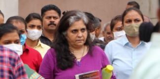 gujarat-riots-case-supreme-court-grants-interim-bail-to-activist-teesta-setalvad-asks-her-to-surrender-passport-news-update