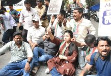 Mumbai Youth Congress Stages Vigorous Protest Against BJP Government Over ‘NEET’ Paper Leak Scandal
