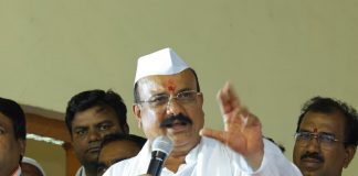 The country is being governed according to the ‘Bunch of Thoughts’; the Delhi government is working for ‘Hum Do, Hamare Do’ (the select few); and Prime Minister Modi remains silent on the issues of farmers, inflation, and unemployment