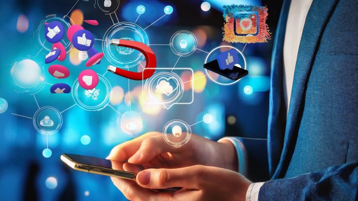 social-media-algorithm-impact-on-public-opinion